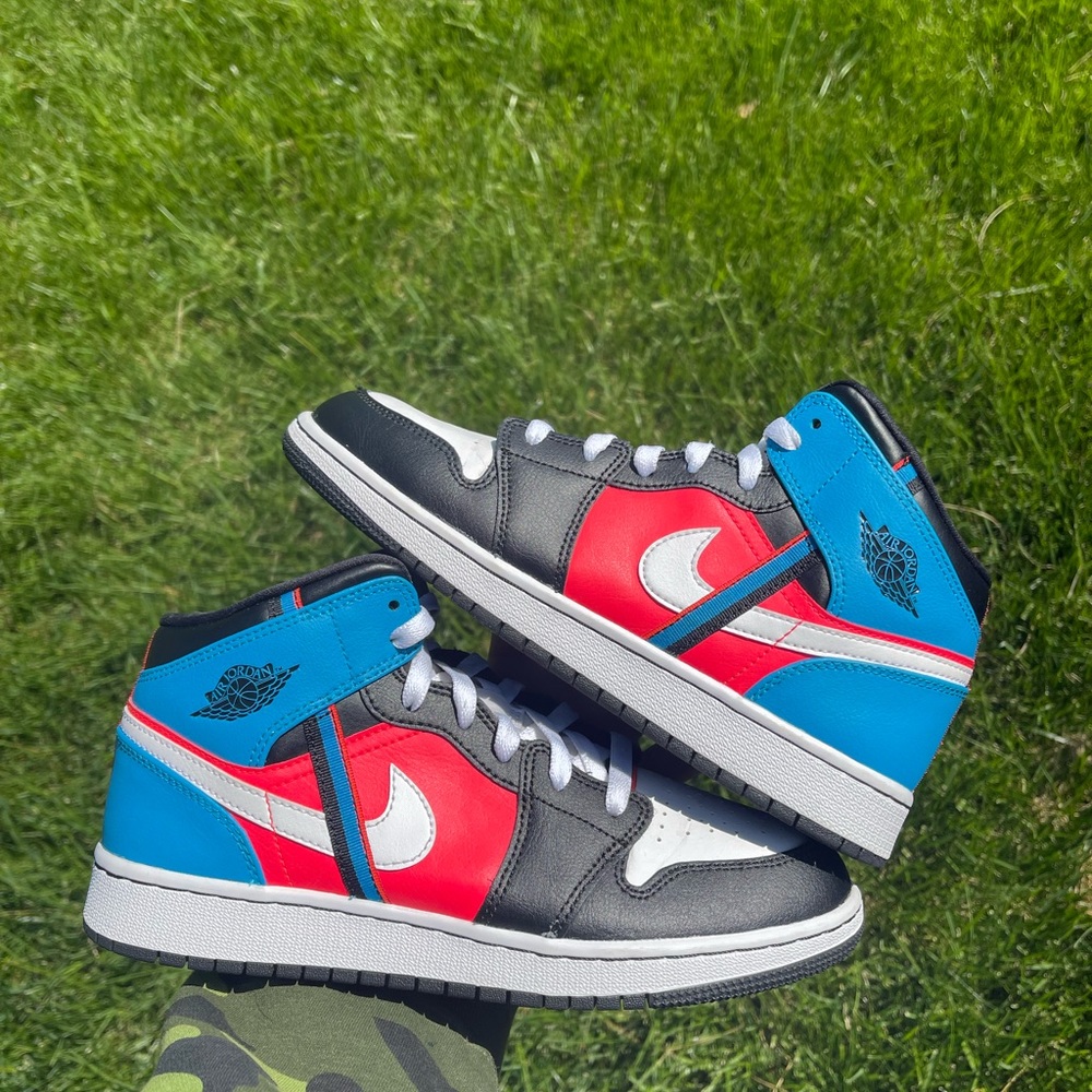 Jordan 1s mid gs game time size 7y